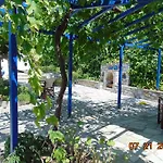 Nepheles Daire Skopelos